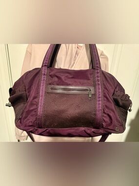 Lululemon Gym/Weekender Bag – Plum/Burgundy 🍇